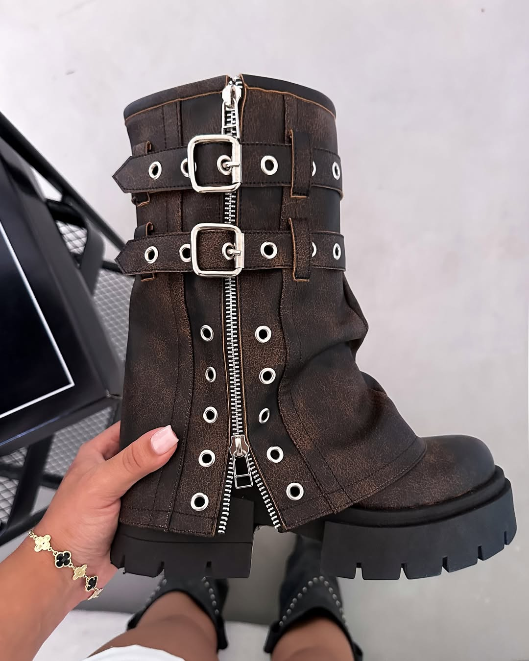 Bota Fenty Chocolat