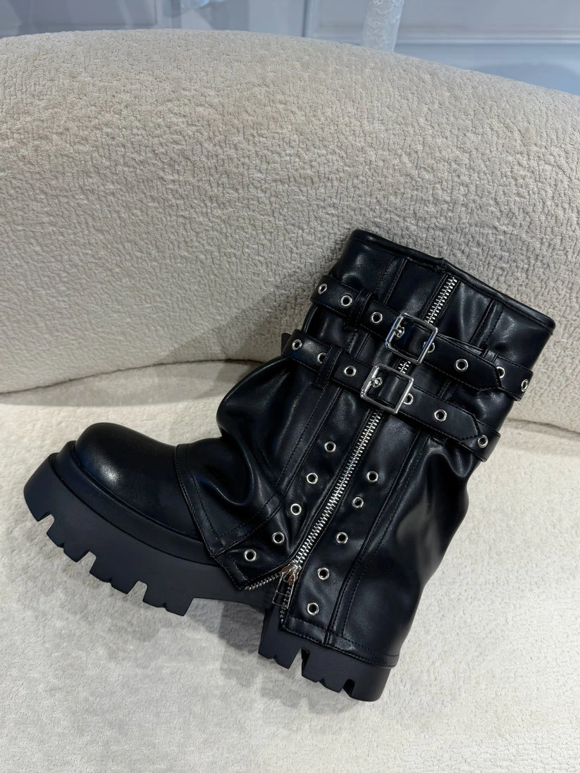 Bota Fenty